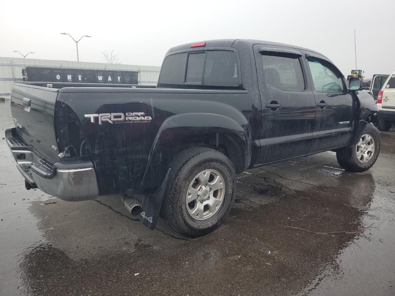 2013 TOYOTA TACOMA DOU - Image 3