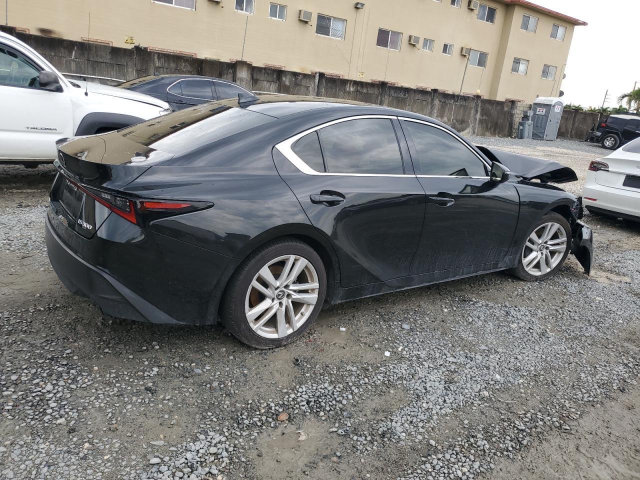 2021 LEXUS IS 300 - Image 3