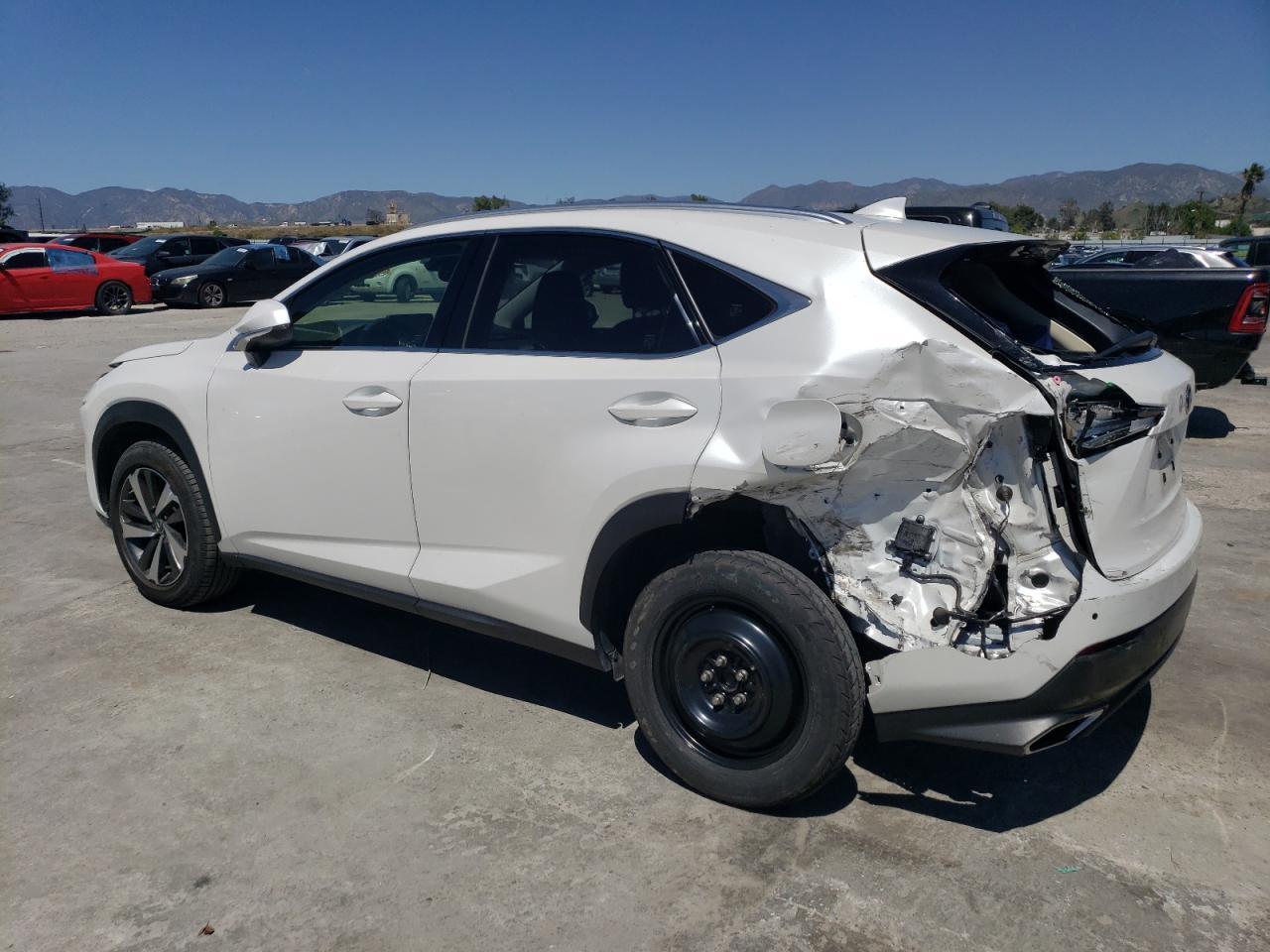 2020 LEXUS NX 300 - Фото 2