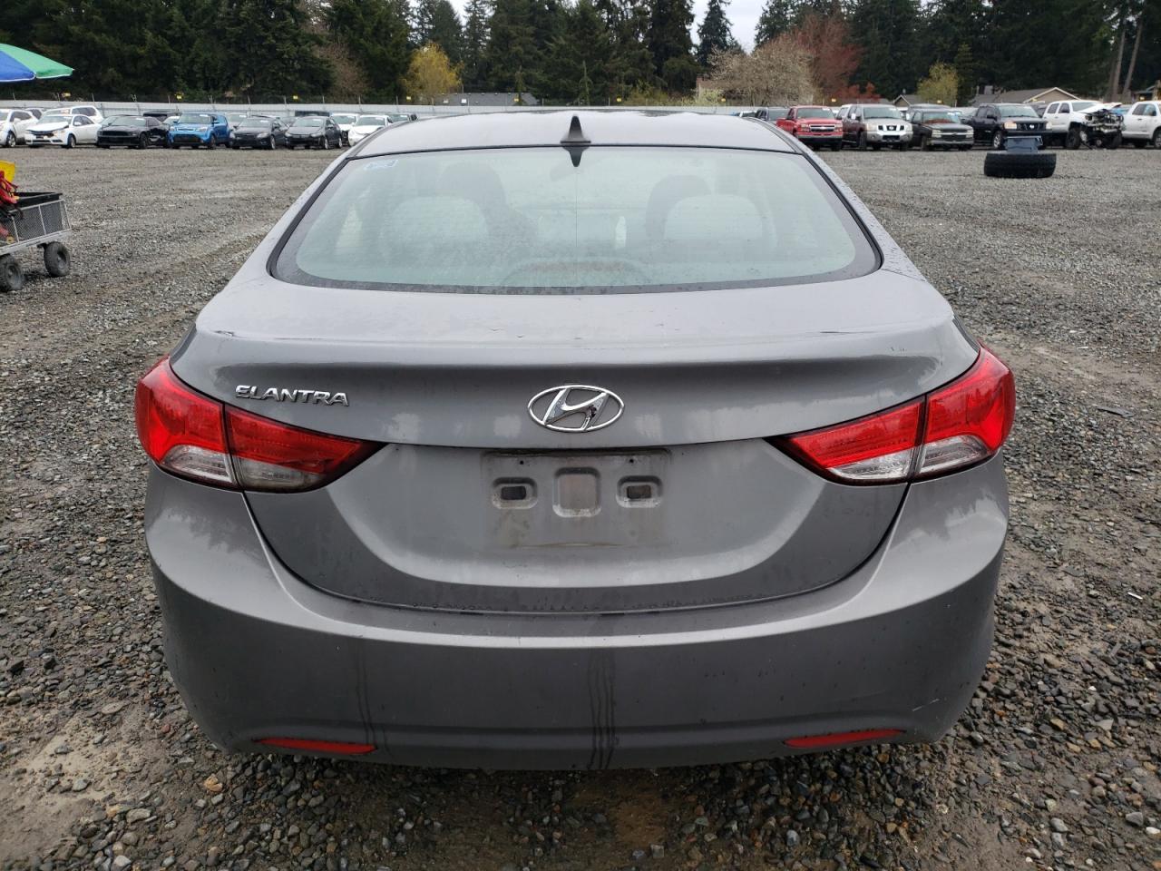 2013 HYUNDAI ELANTRA GL - Image 6