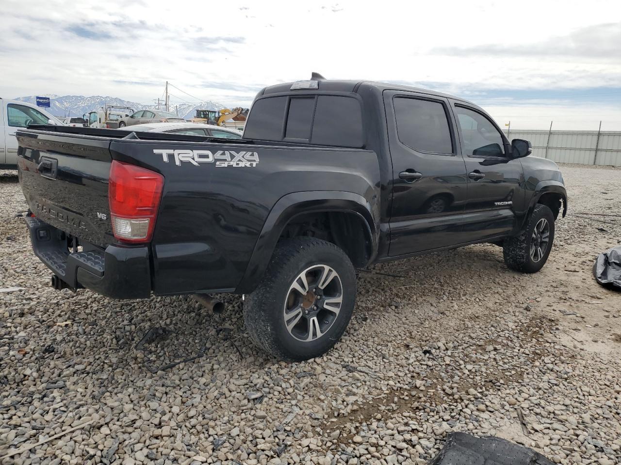 2016 TOYOTA TACOMA DOU - Фото 3