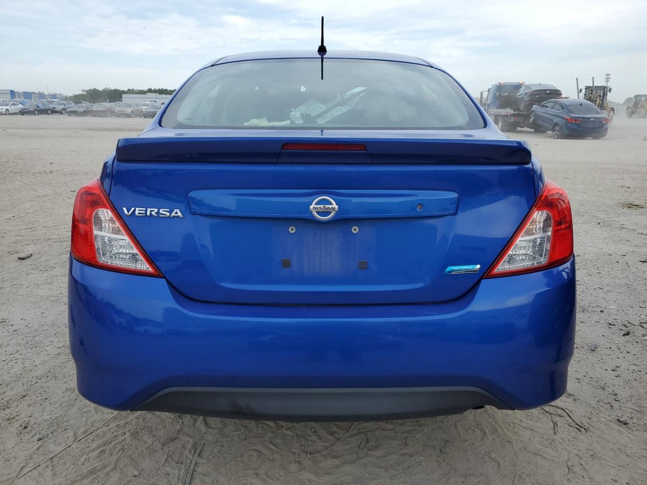2016 NISSAN VERSA S - Фото 6