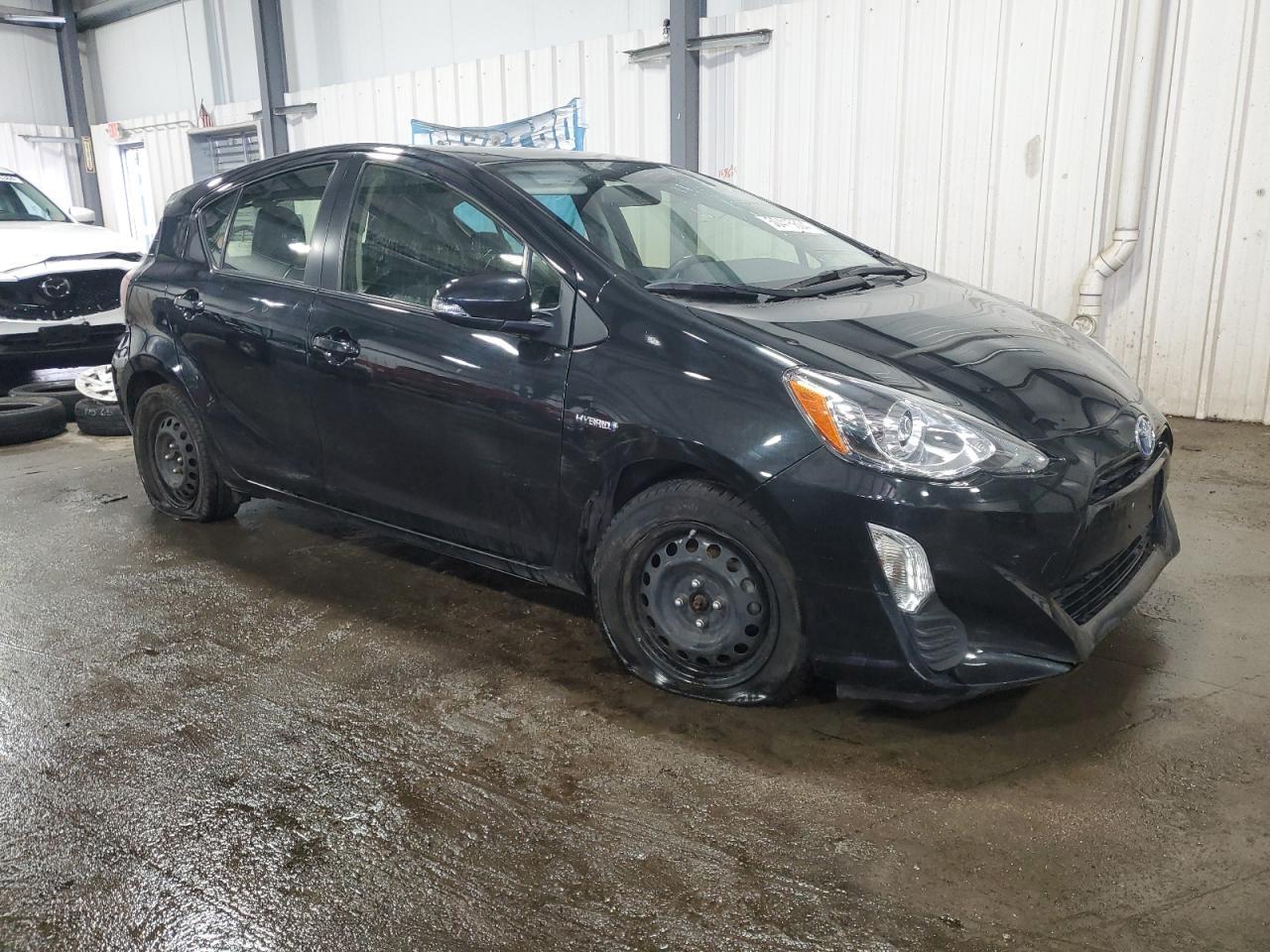 2016 TOYOTA PRIUS C - Фото 4