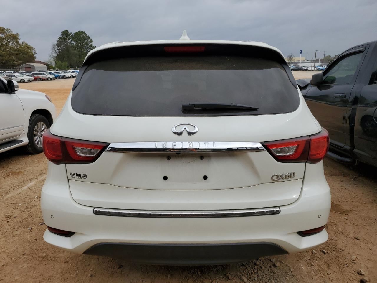 2017 INFINITI QX60 - Image 6
