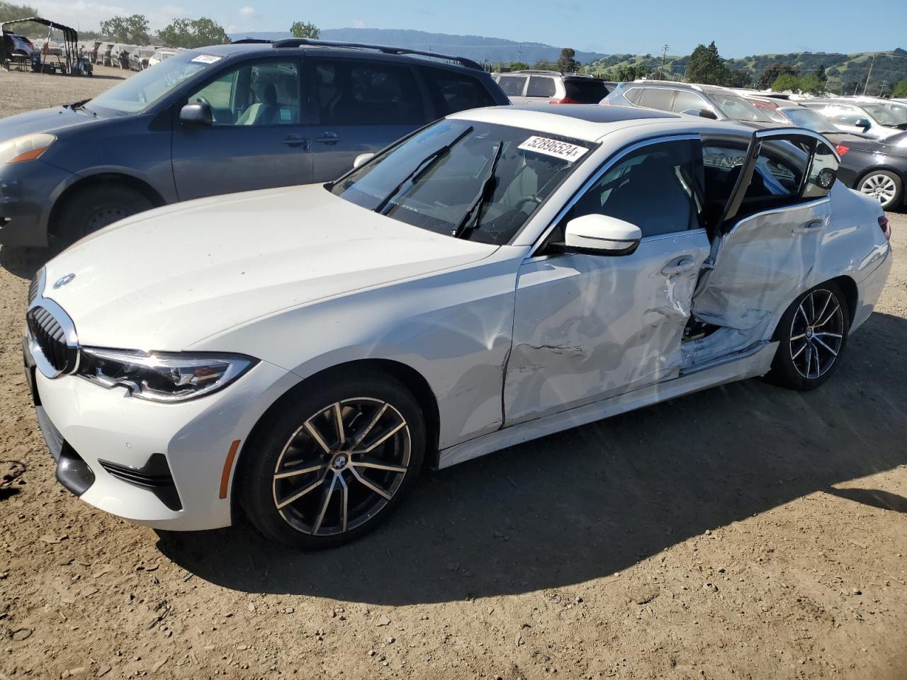 2022 BMW 330I car image