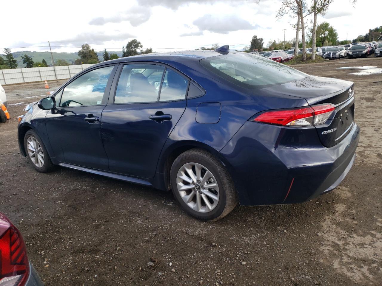 2022 TOYOTA COROLLA LE - Image 2