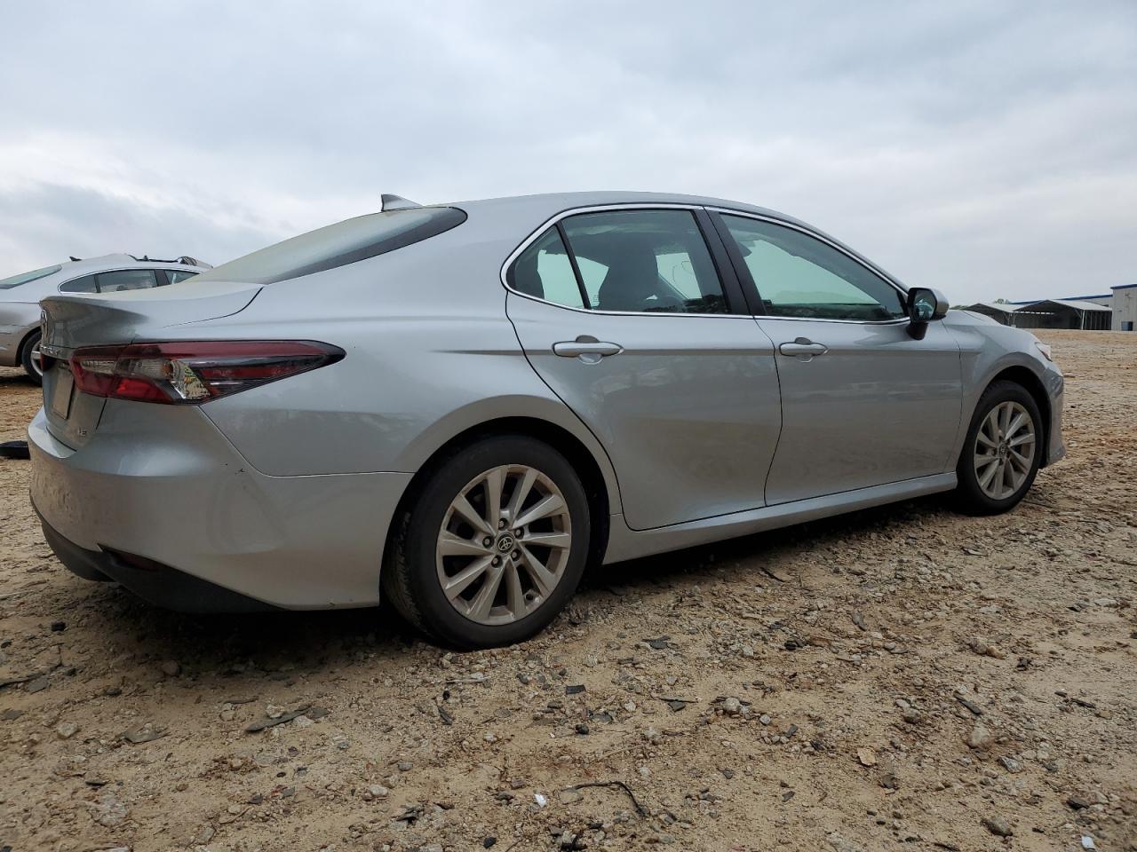 2023 TOYOTA CAMRY LE - Image 3