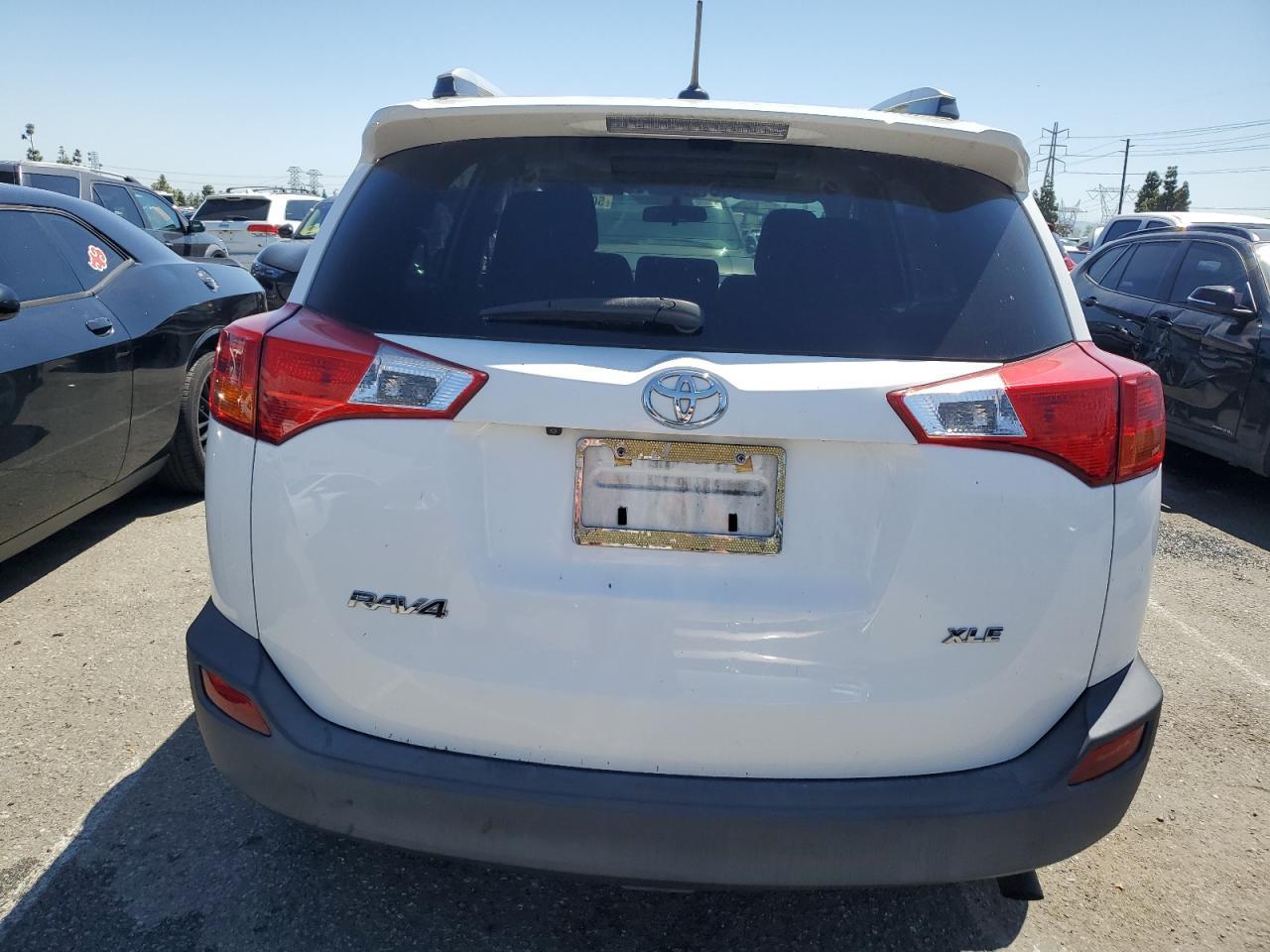 2015 TOYOTA RAV4 XLE - Фото 6