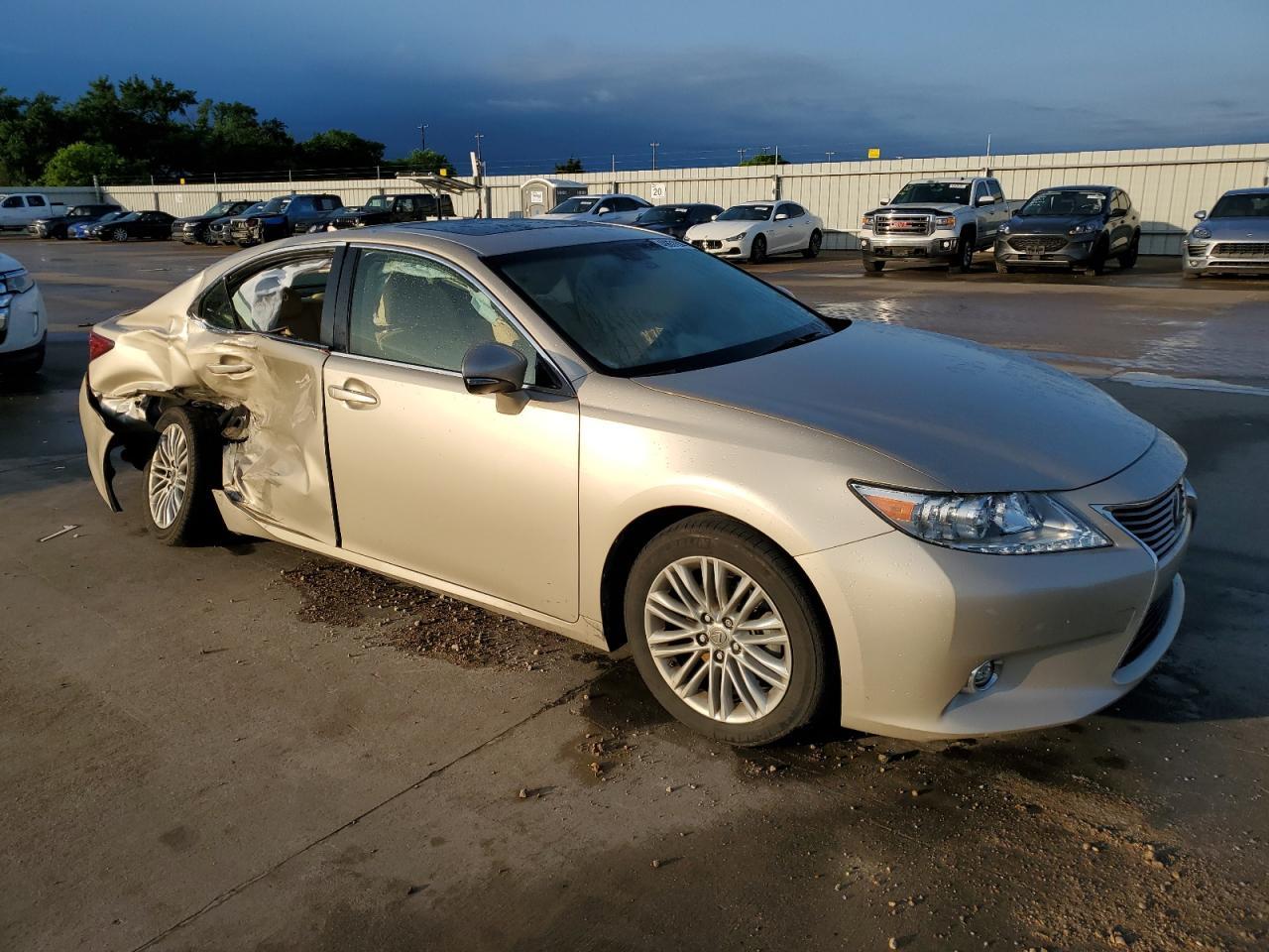 2014 LEXUS ES 350 - Image 4