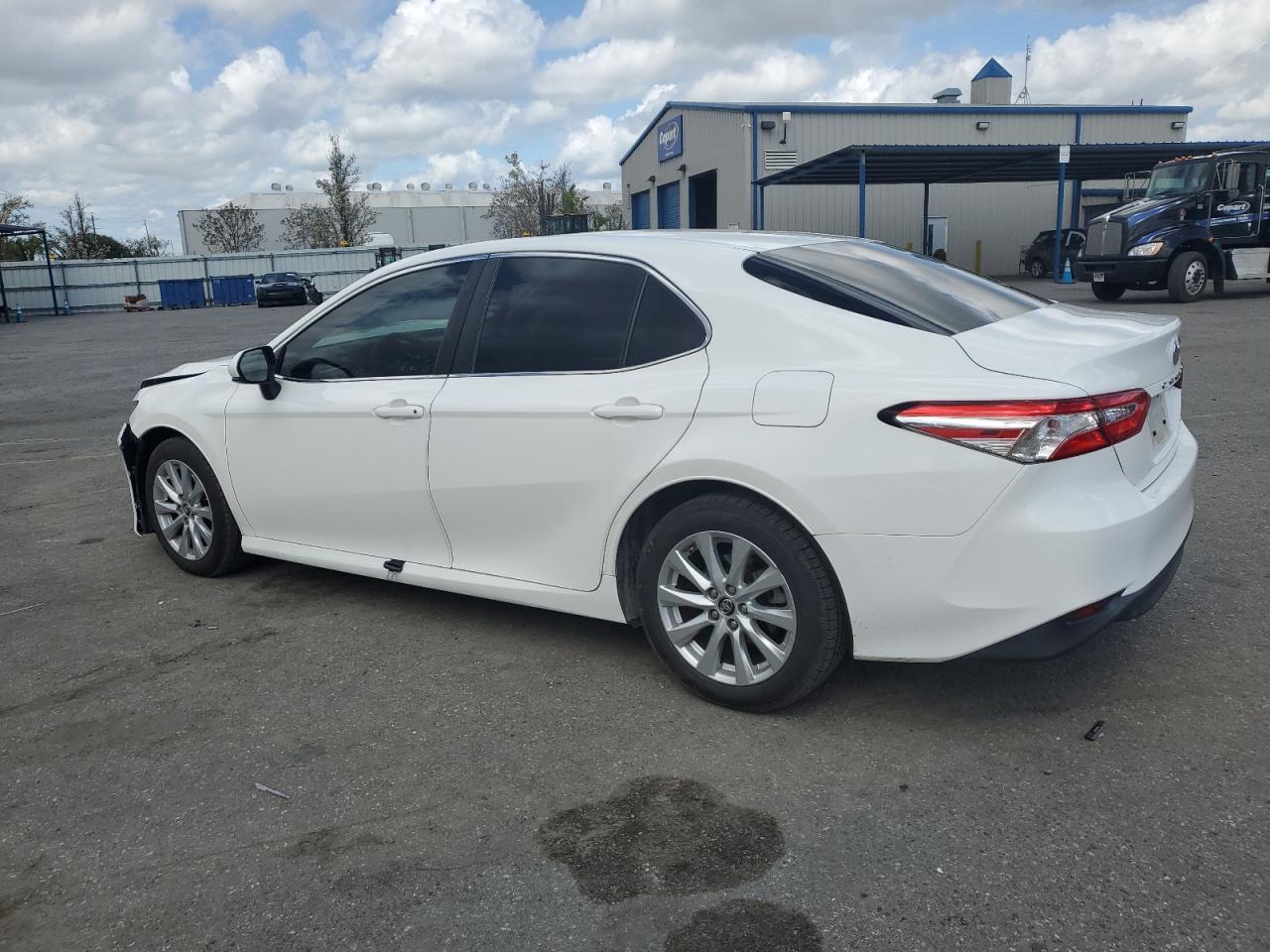 2018 TOYOTA CAMRY L - Image 2