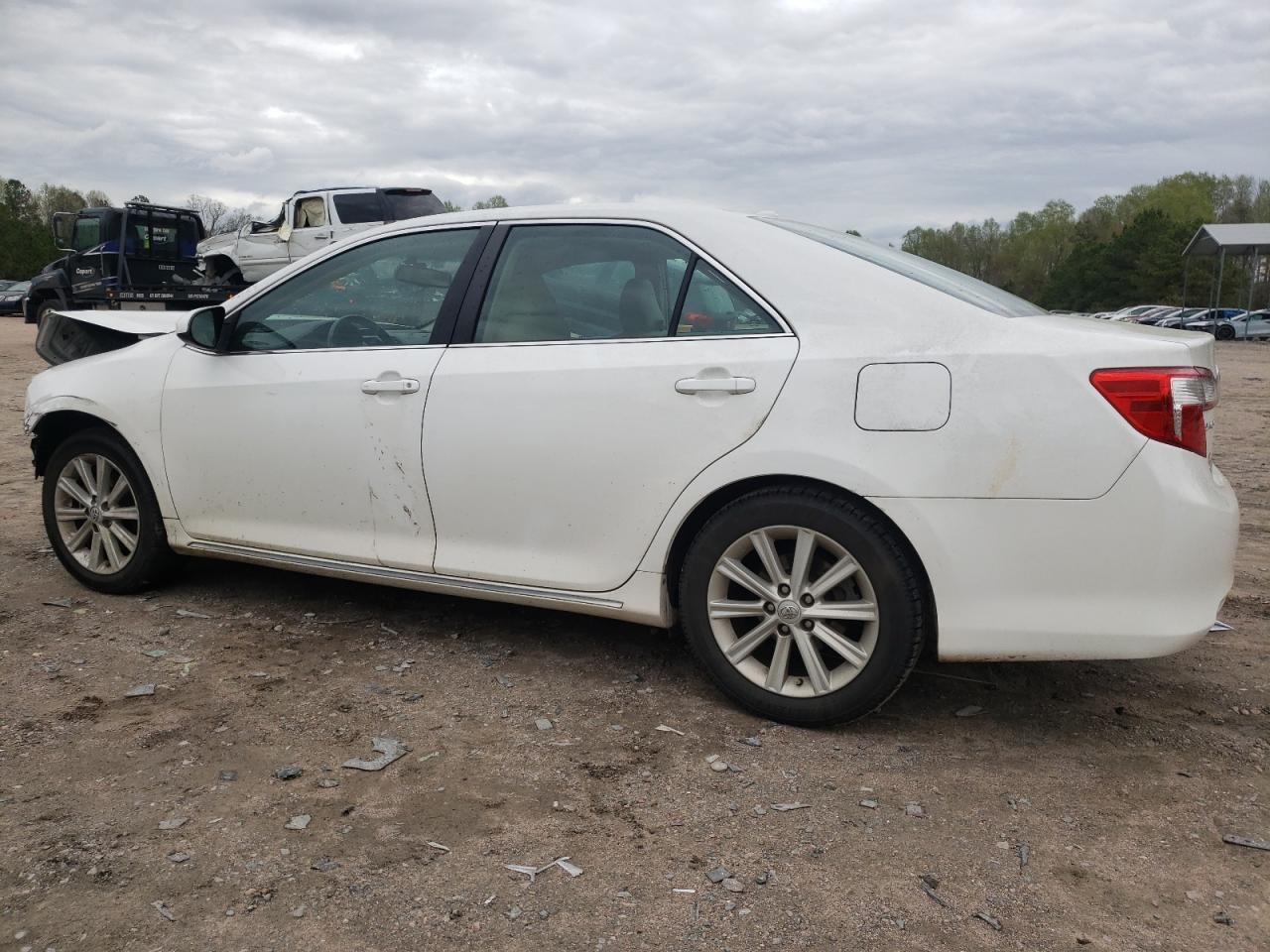 2014 TOYOTA CAMRY L - Фото 2