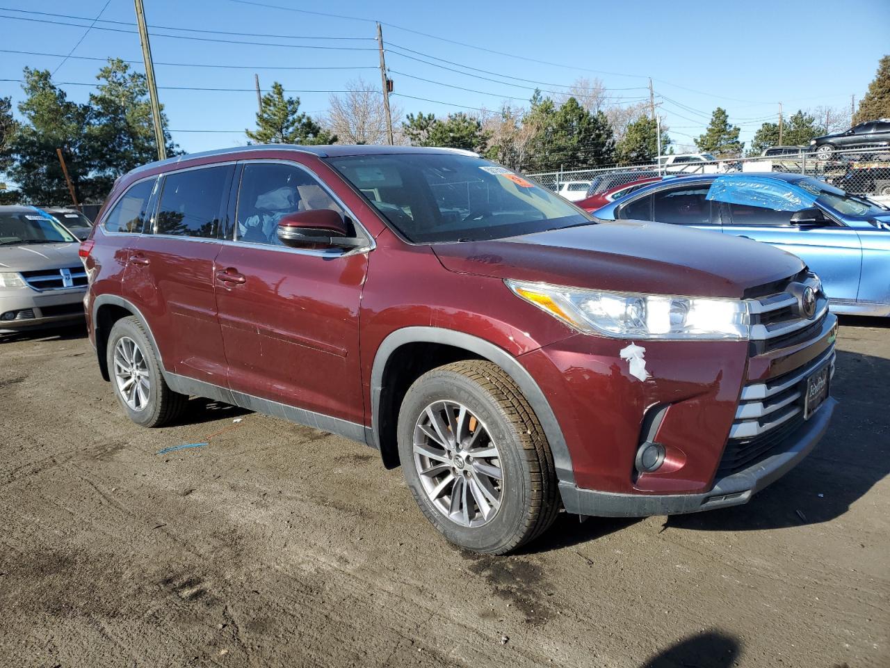2019 TOYOTA HIGHLANDER - Image 4