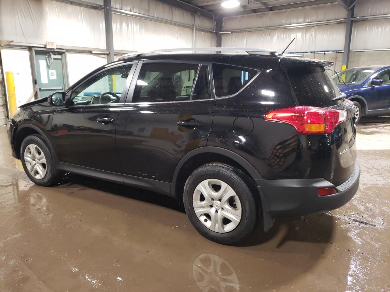 2014 TOYOTA RAV4 LE - Фото 2