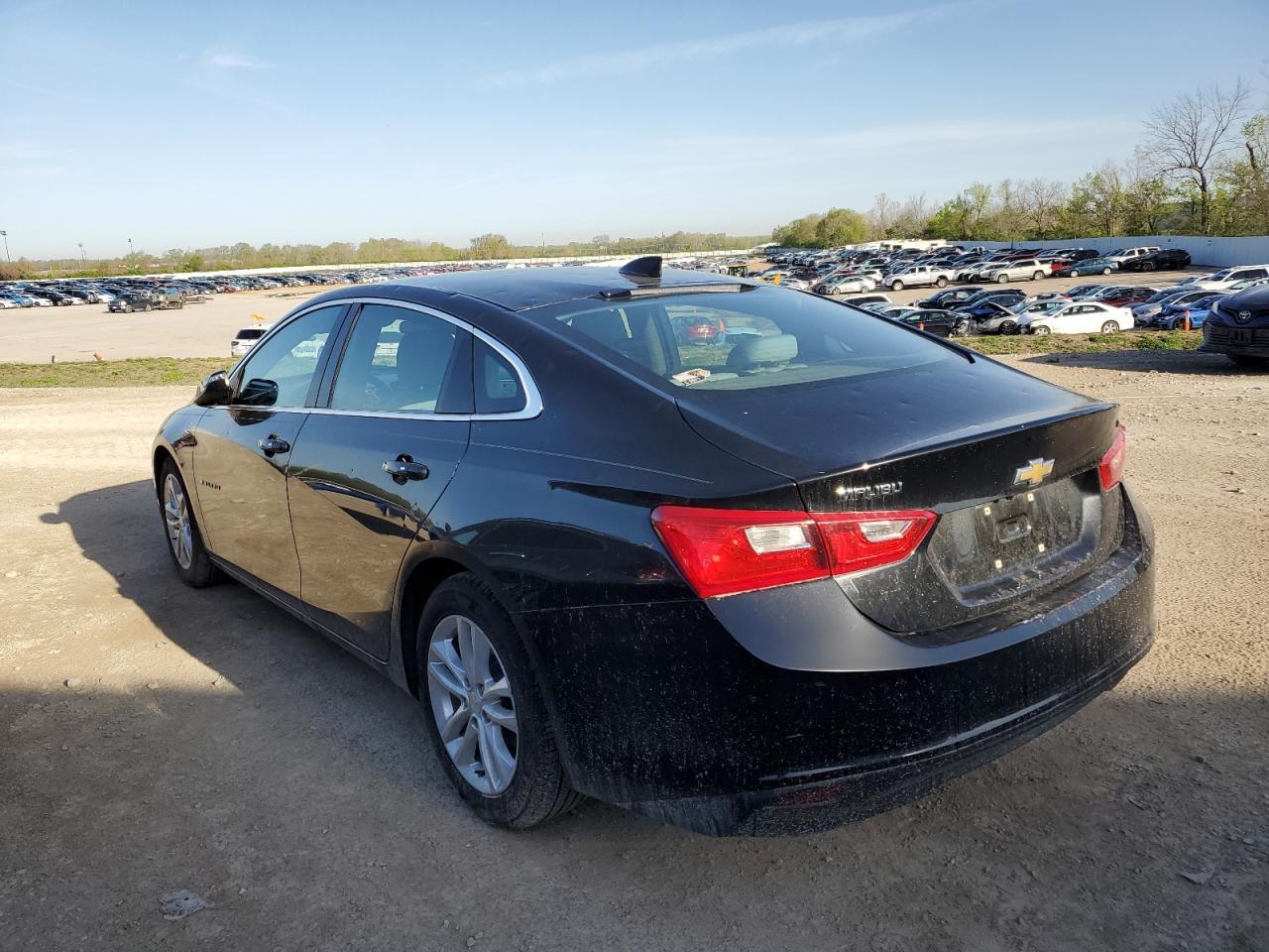 2017 CHEVROLET MALIBU LT - Image 2