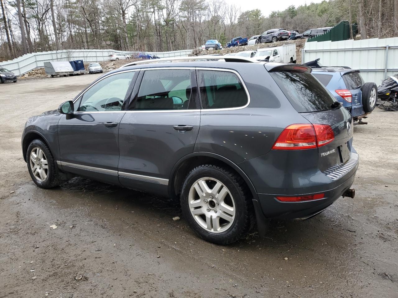2014 VOLKSWAGEN TOUAREG V6 - Фото 2