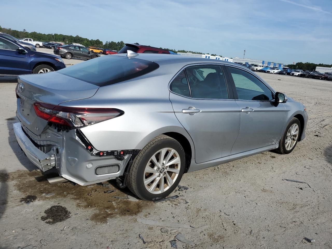2024 TOYOTA CAMRY LE - Фото 3