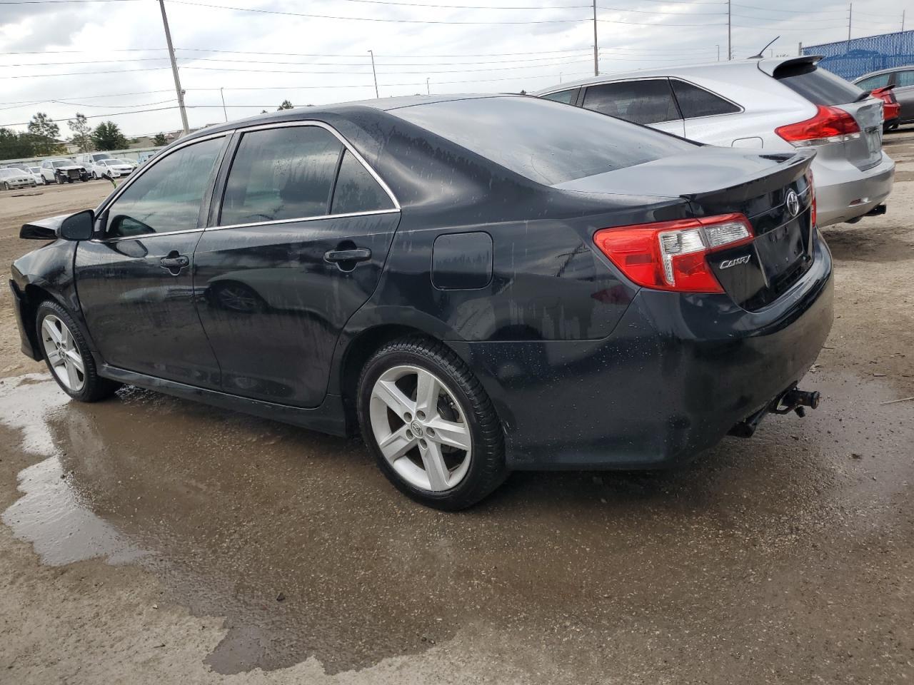 2014 TOYOTA CAMRY L - Image 2