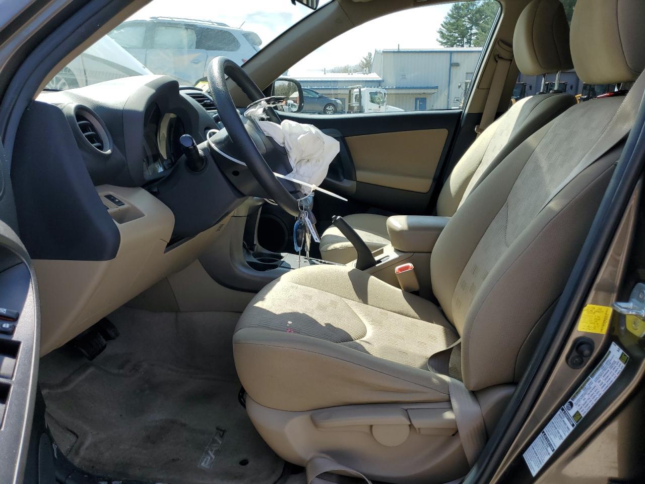2011 TOYOTA RAV4 - Image 7