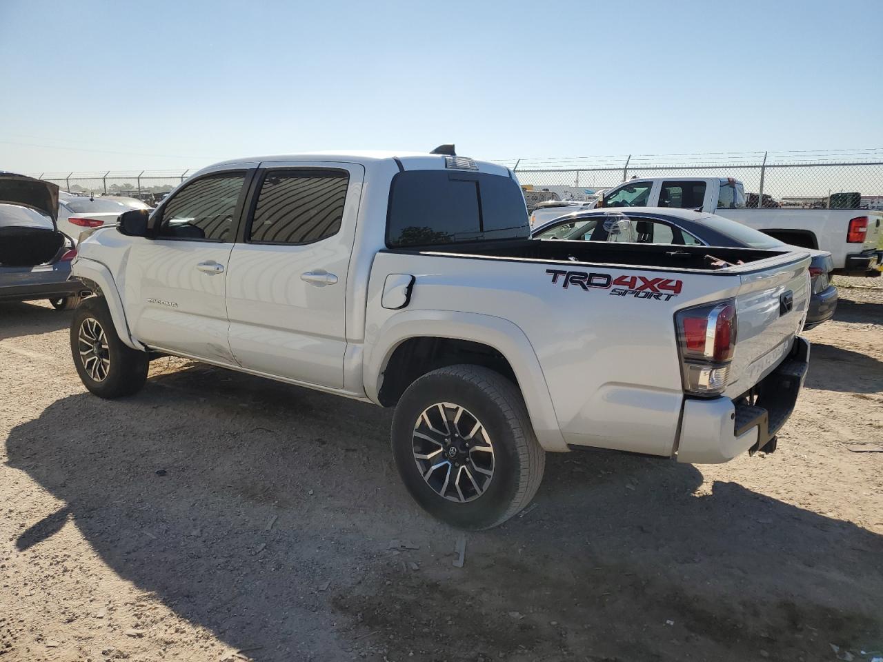 2023 TOYOTA TACOMA DOU - Фото 2