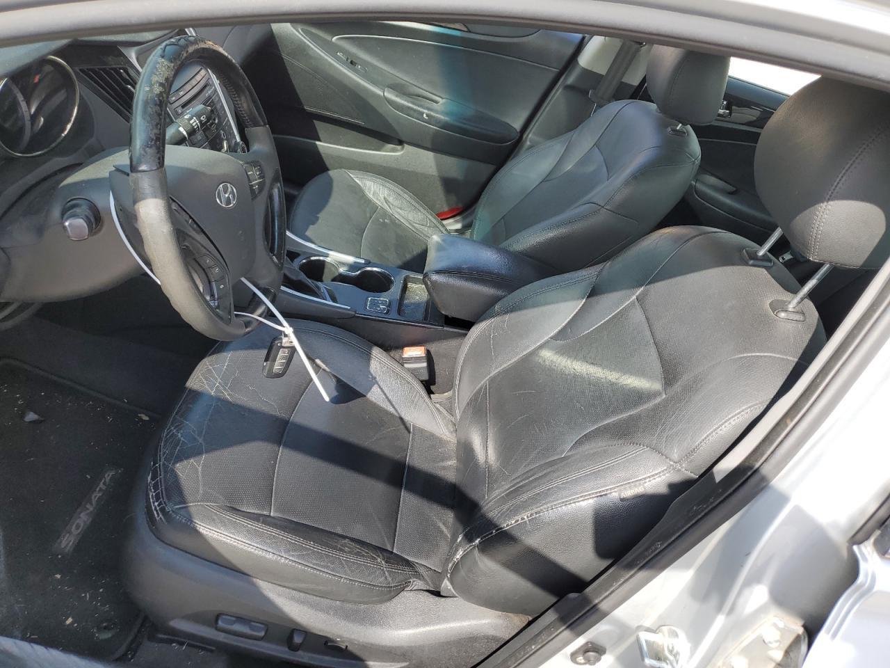 2011 HYUNDAI SONATA SE - Image 7
