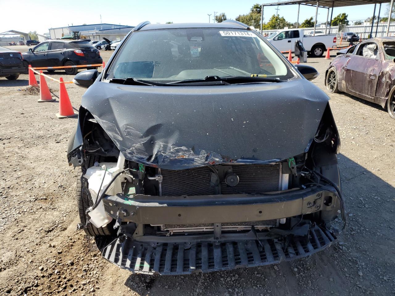 2019 TOYOTA PRIUS C - Image 5