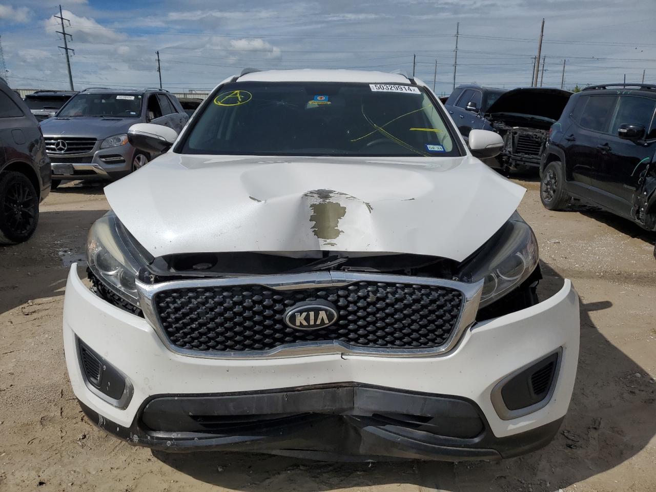 2016 KIA SORENTO LX - Image 5