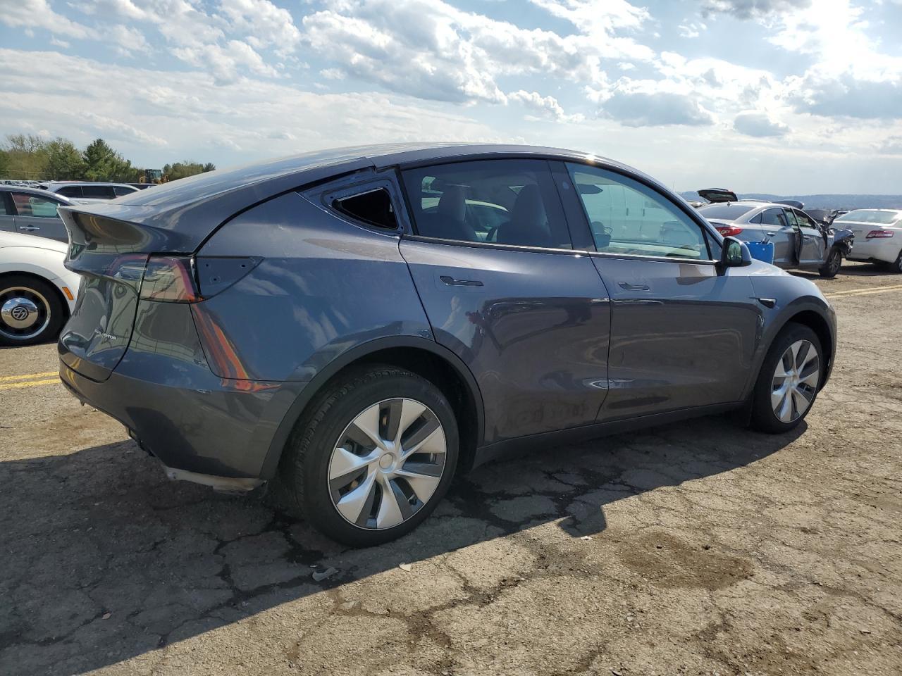 2023 TESLA MODEL Y - Image 3