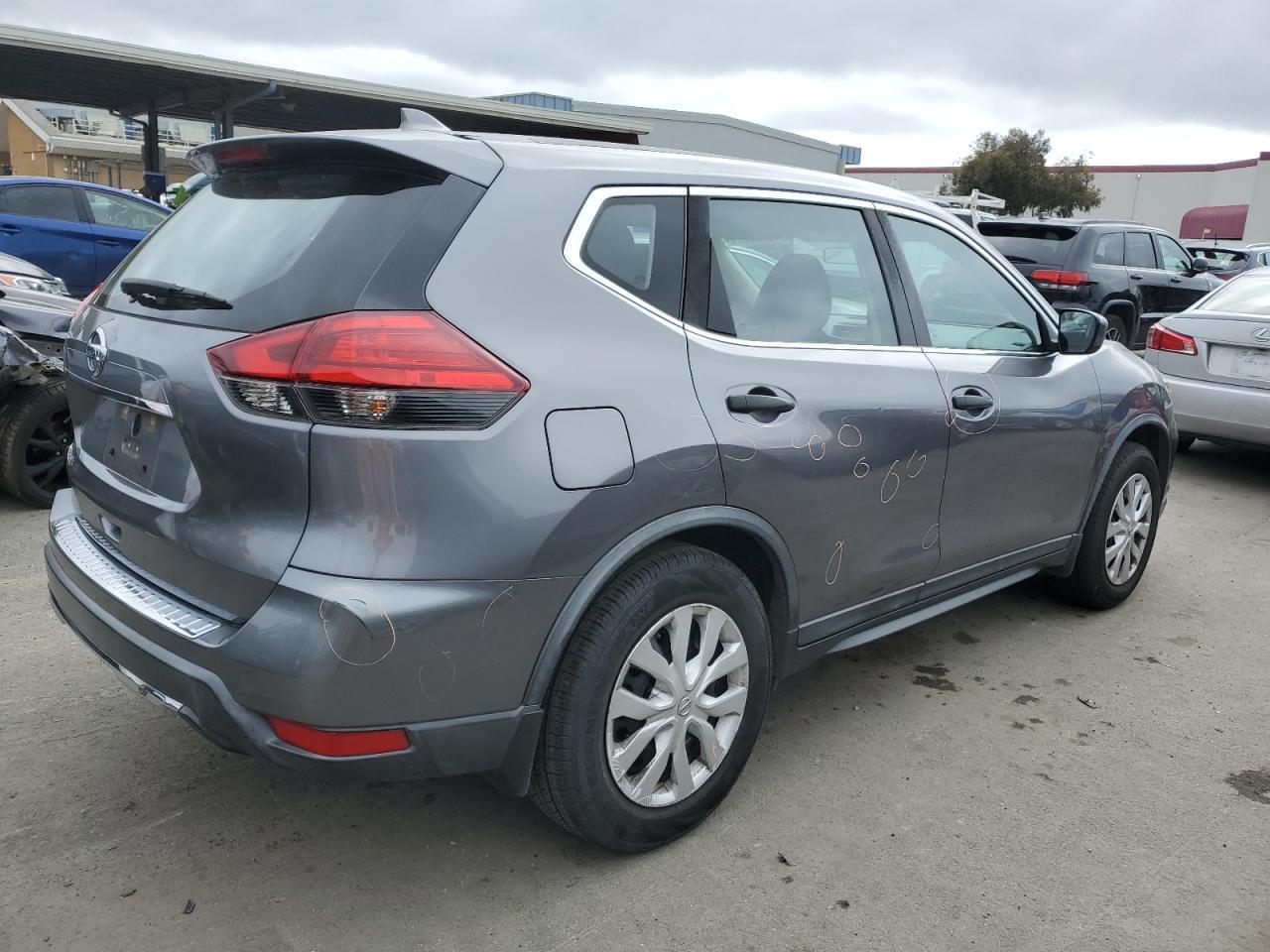 2017 NISSAN ROGUE S - Фото 3
