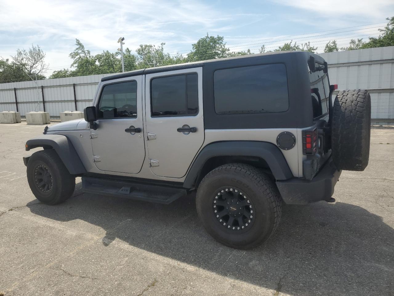 2017 JEEP WRANGLER U - Фото 2