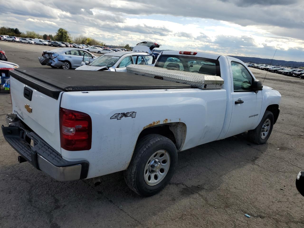 2013 CHEVROLET SILVERADO - Image 3
