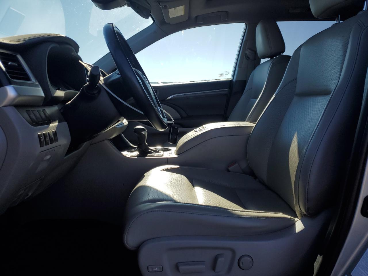2019 TOYOTA HIGHLANDER - Фото 7