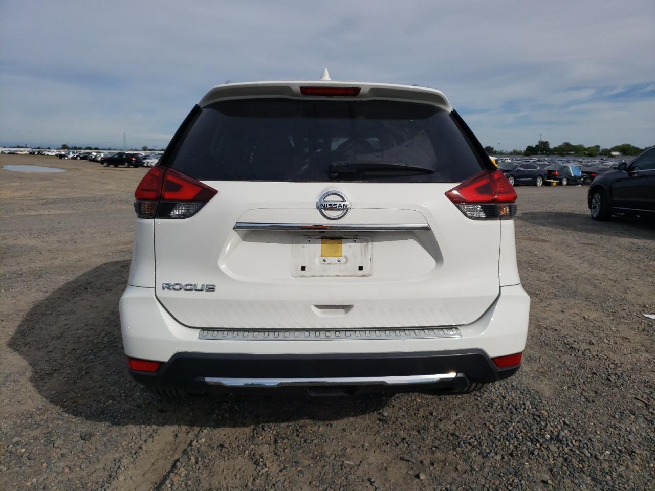 2017 NISSAN ROGUE S - Image 6
