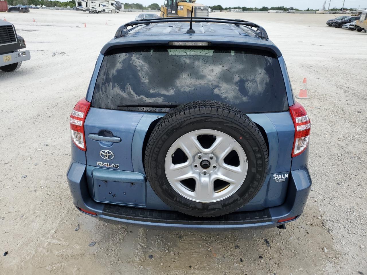 2011 TOYOTA RAV4 - Image 6
