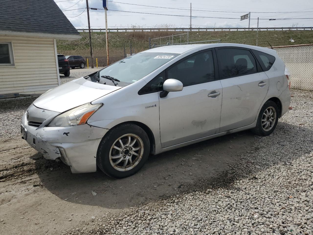 2013 TOYOTA PRIUS V car image