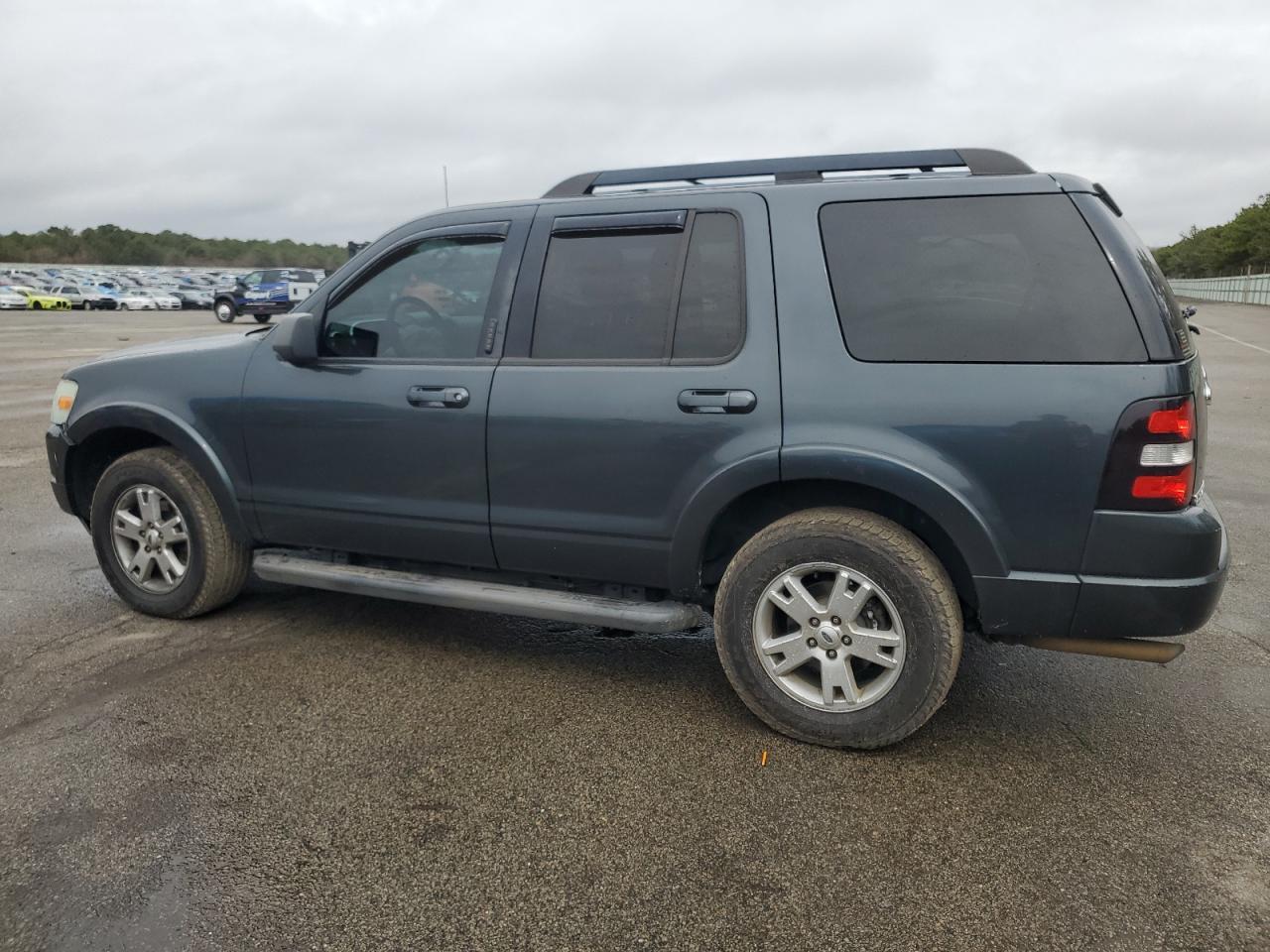 2010 FORD EXPLORER X - Фото 2