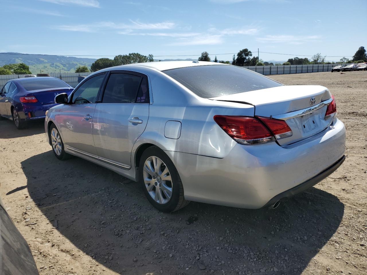 2011 TOYOTA AVALON BAS - Фото 2