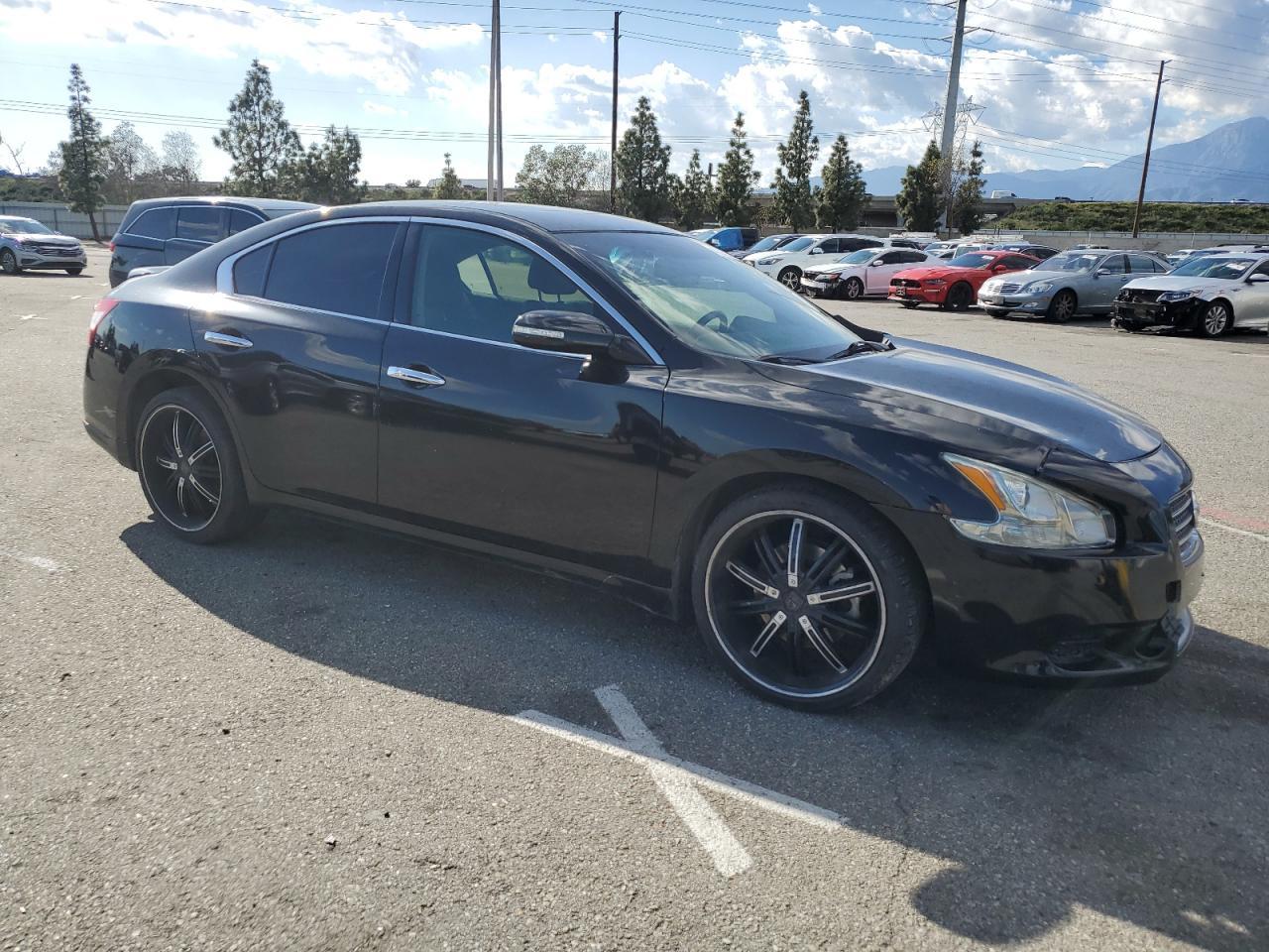 2011 NISSAN MAXIMA S - Image 4