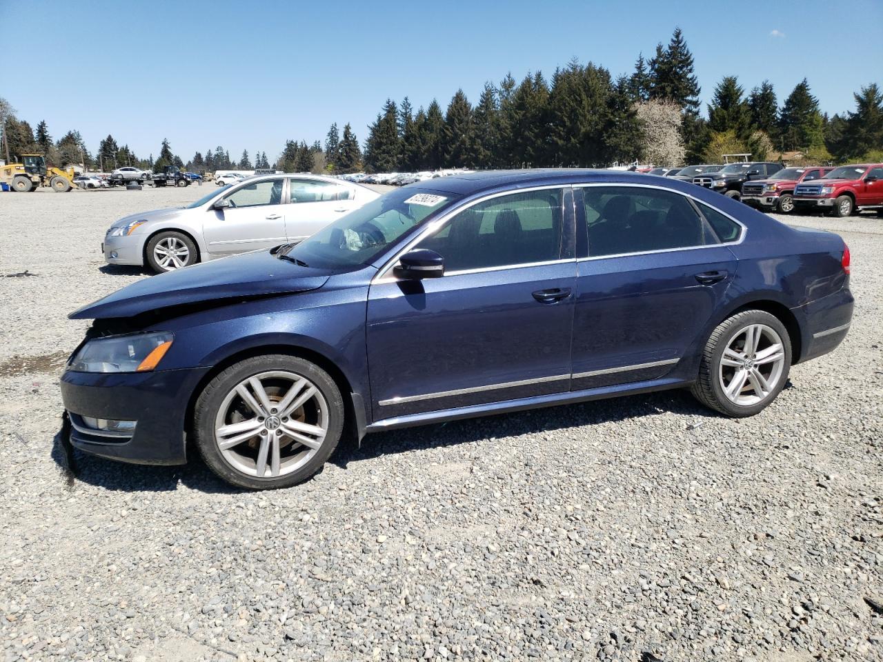 2013 VOLKSWAGEN PASSAT SE