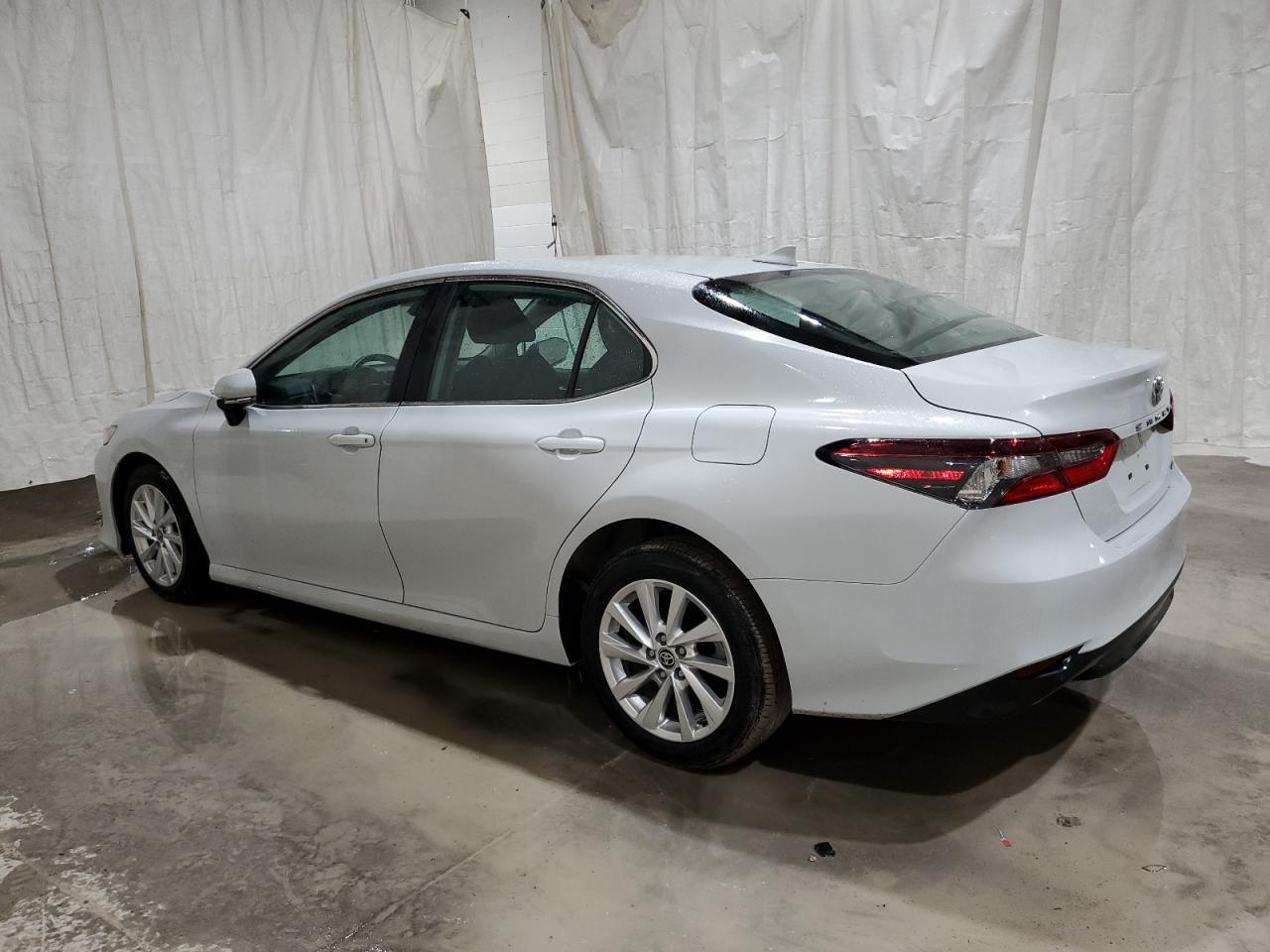 2023 TOYOTA CAMRY LE - Фото 2