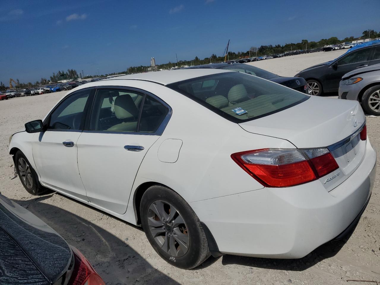 2014 HONDA ACCORD LX - Фото 2
