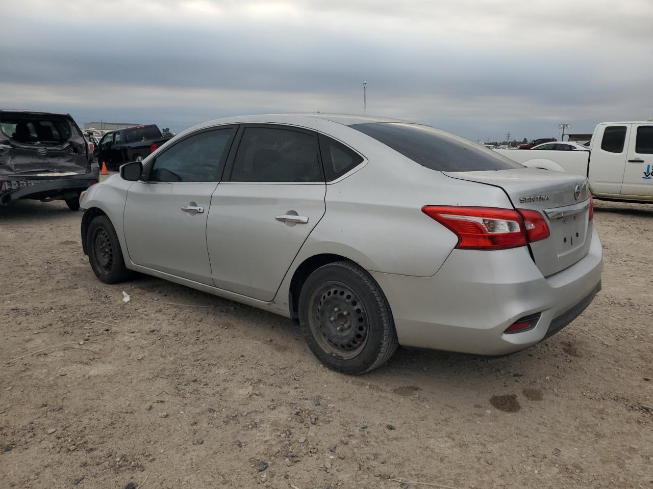 2017 NISSAN SENTRA S - Фото 2