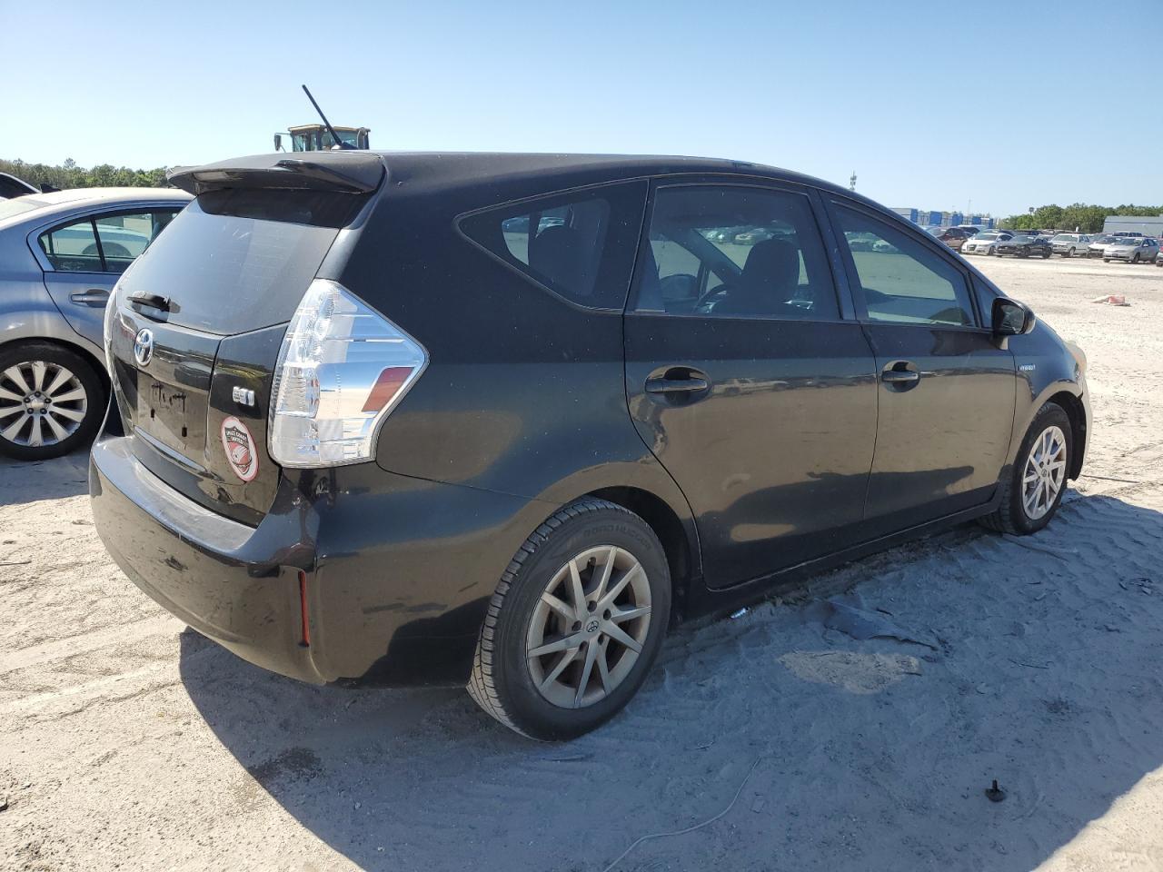 2013 TOYOTA PRIUS V - Image 3