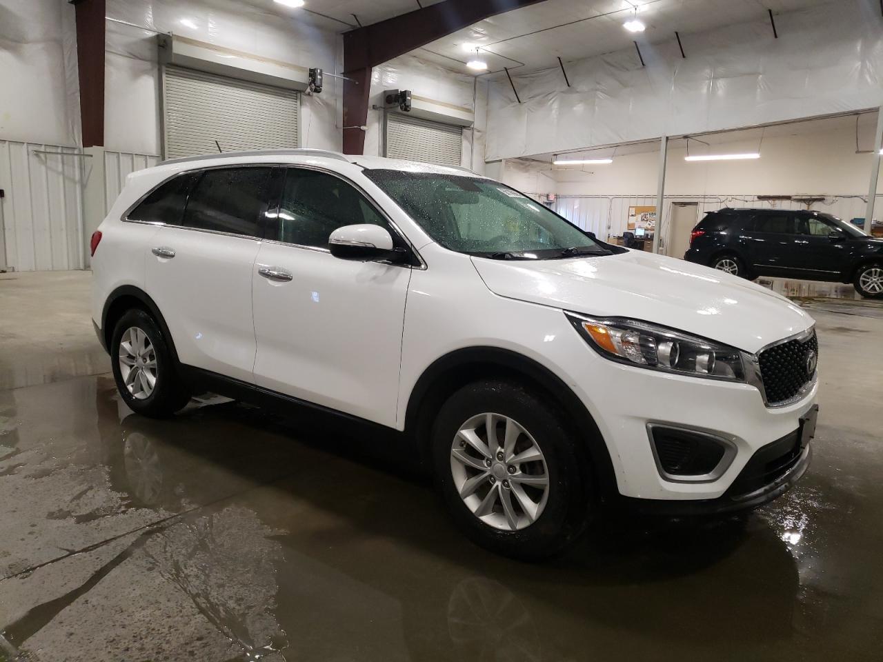 2017 KIA SORENTO LX - Фото 4