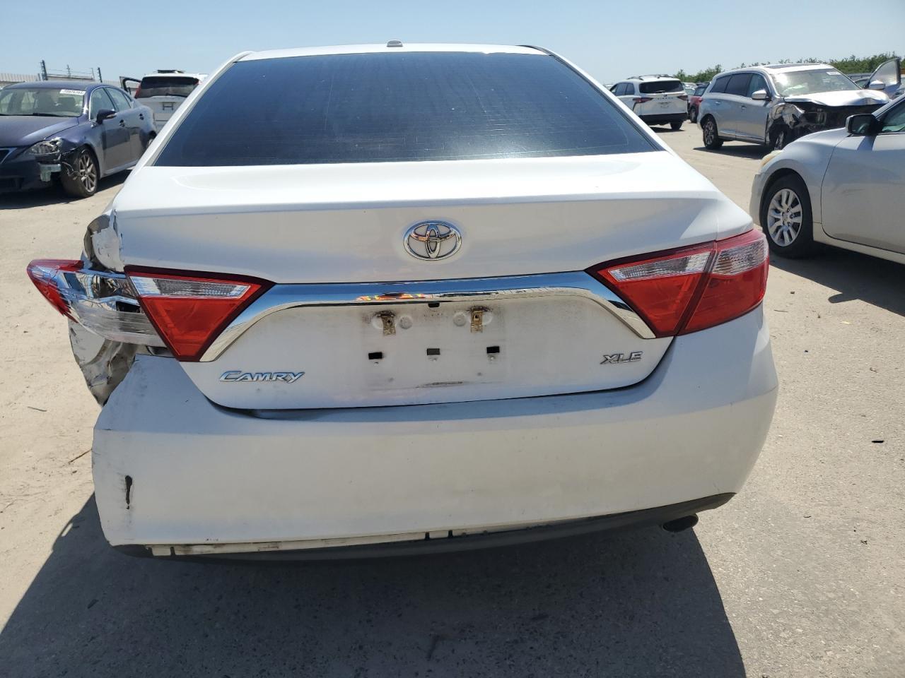 2016 TOYOTA CAMRY LE - Фото 6