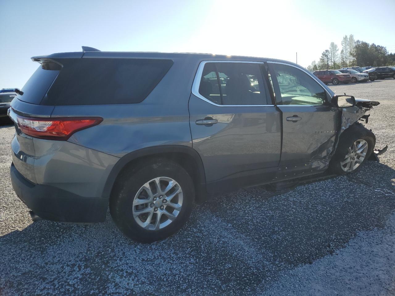 2021 CHEVROLET TRAVERSE L - Фото 3