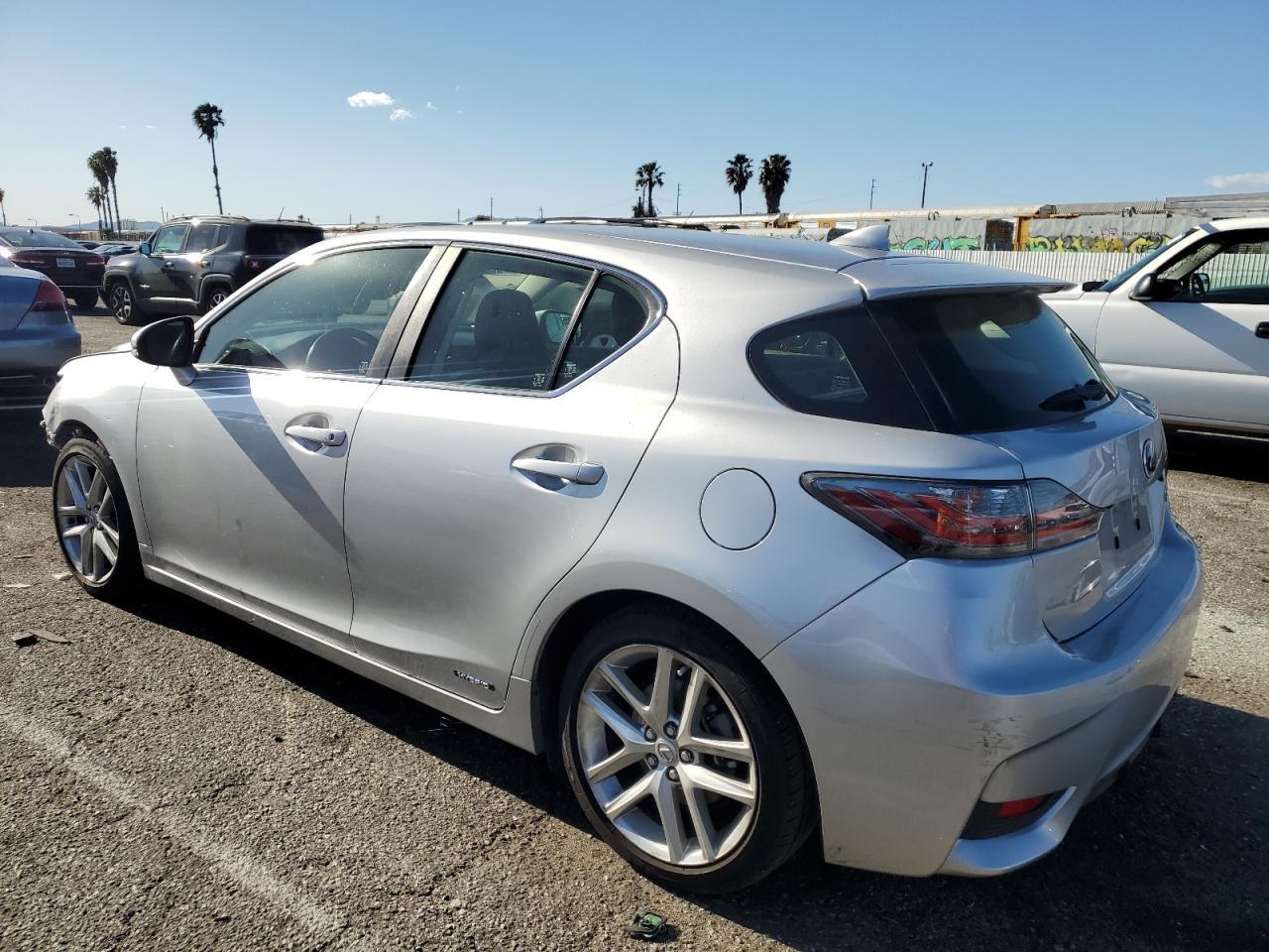 2016 LEXUS CT 200 - Image 2
