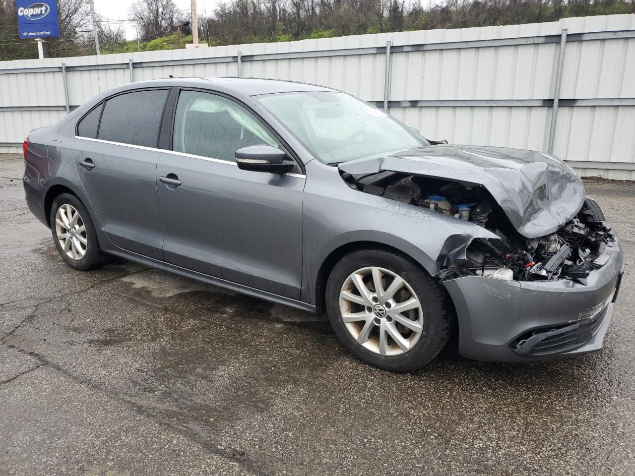 2014 VOLKSWAGEN JETTA SE - Image 4