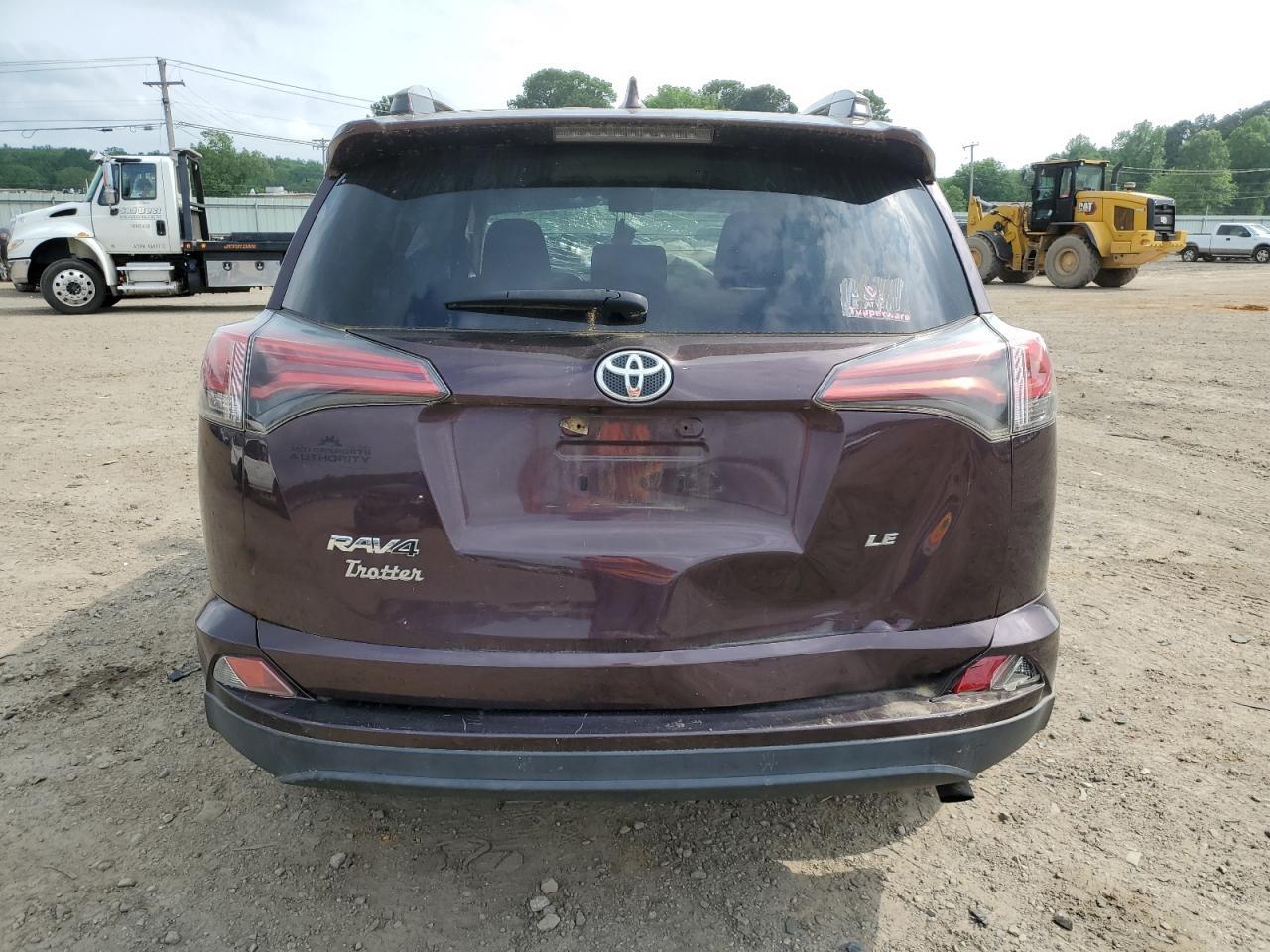 2018 TOYOTA RAV4 LE - Фото 6