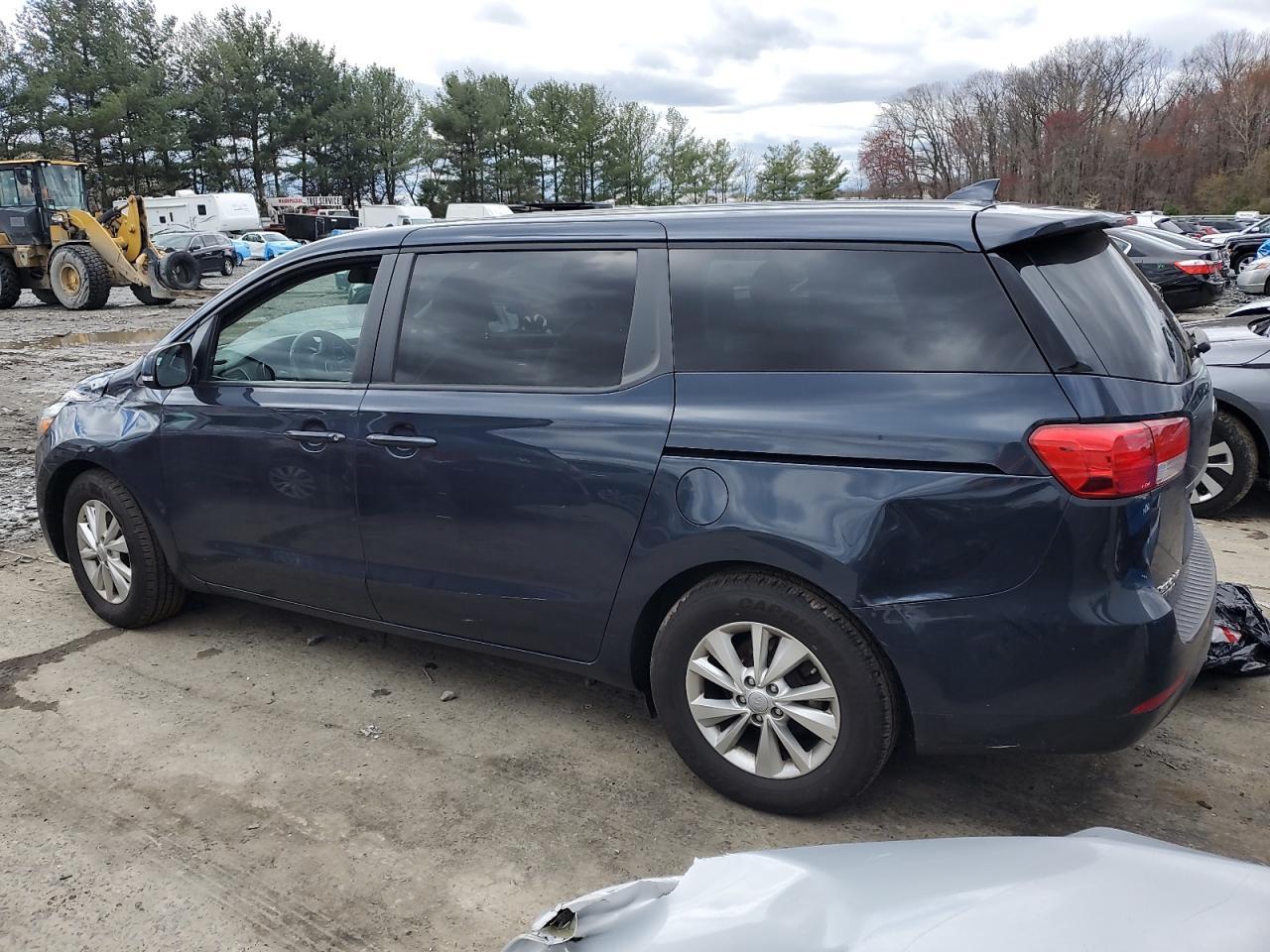2017 KIA SEDONA LX - Image 2