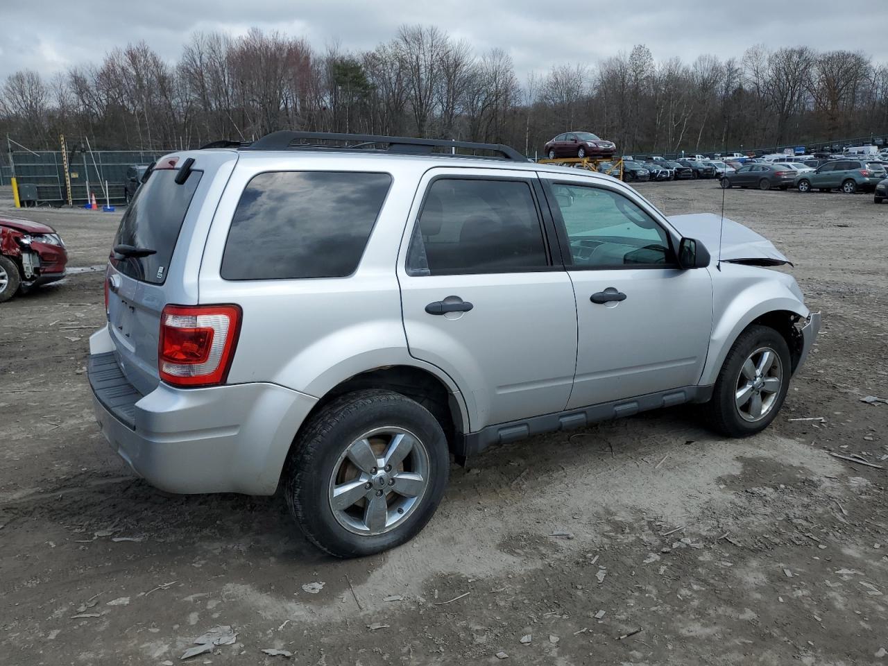 2012 FORD ESCAPE XLT - Image 3